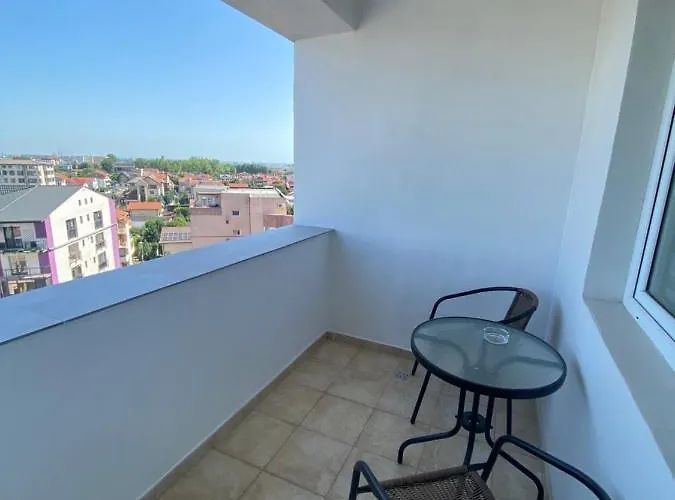 2 Eliberarii アパート *