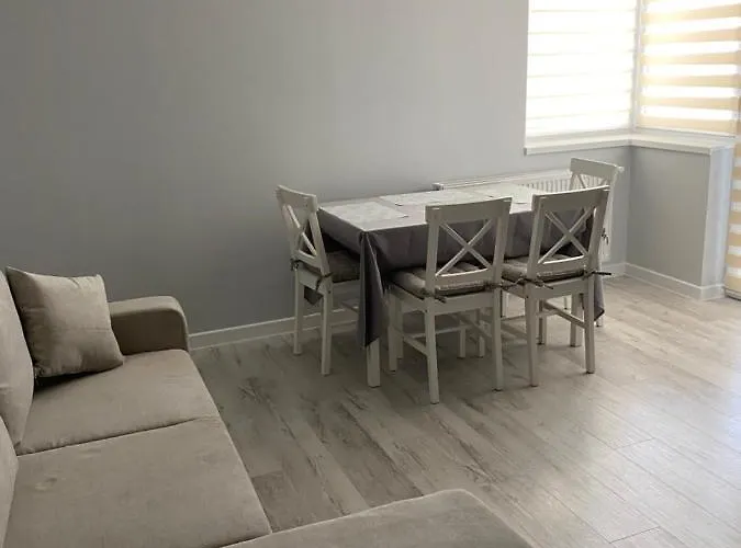 2 Eliberarii アパート コンスタンツァ