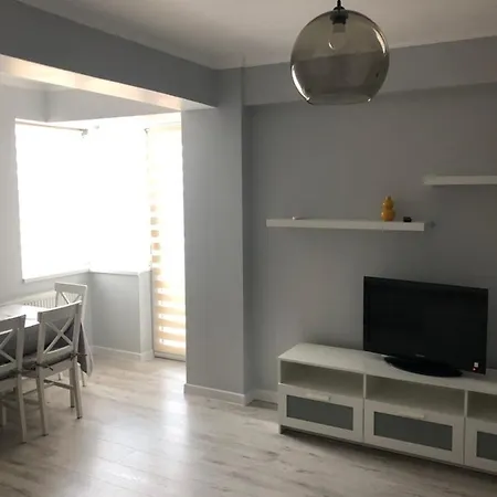 2 Eliberarii Apartment *